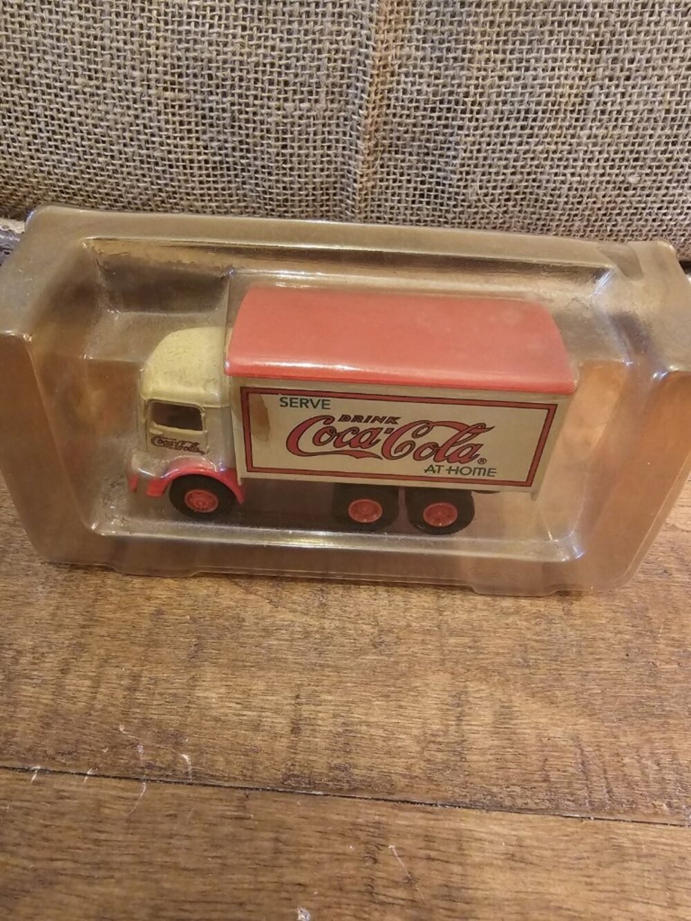 AHL mack CJ COE Cabover coke cola del truck American Highway Legend 1/64 Hartoy